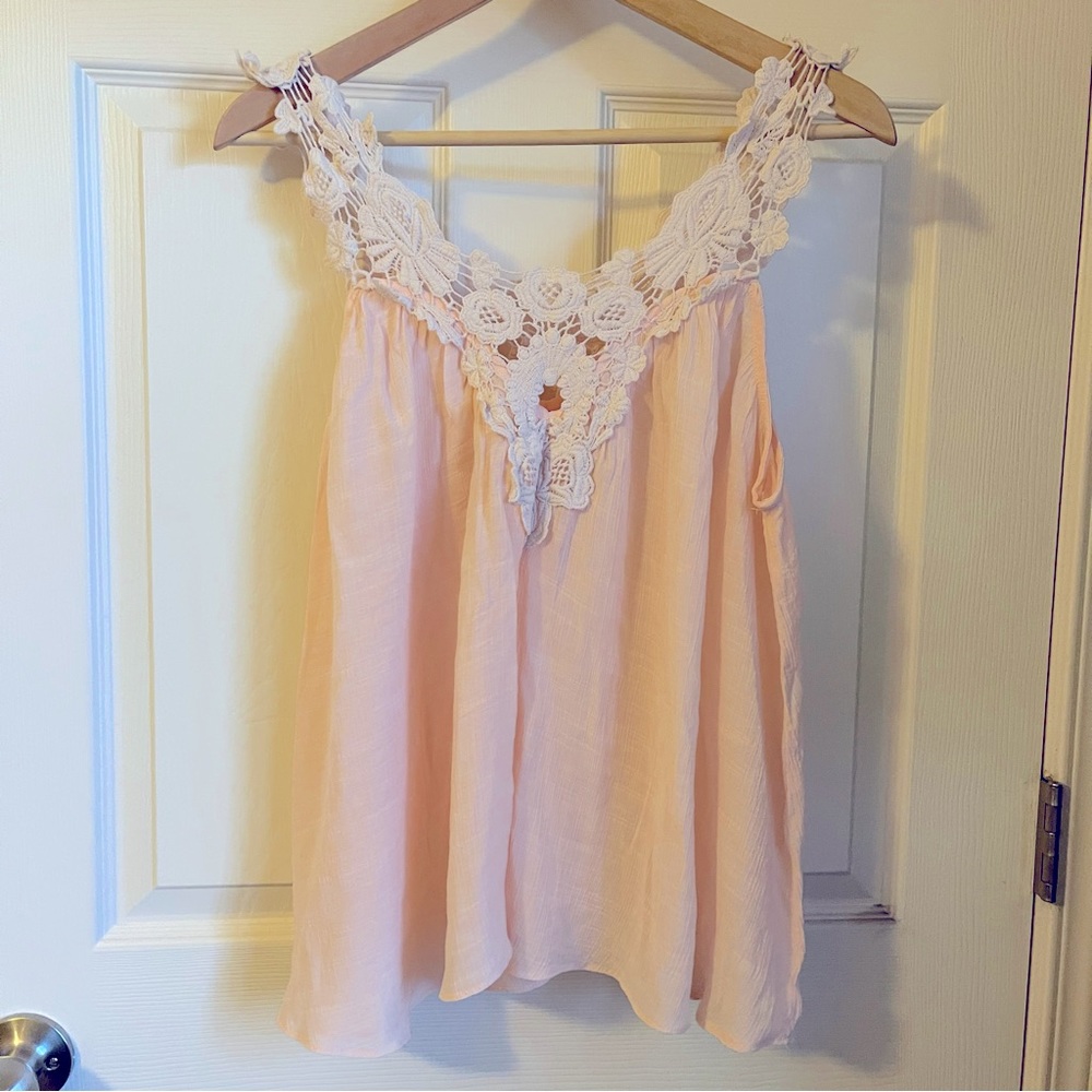 Peach Sleeveless Flowy Blouse w/ Crochet Neckline